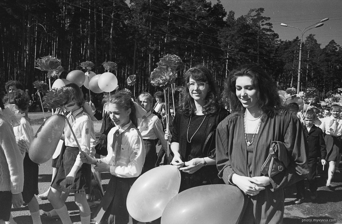 Первомайская демонстрация в Выксе. 1989 г. пл. Окт. Революции