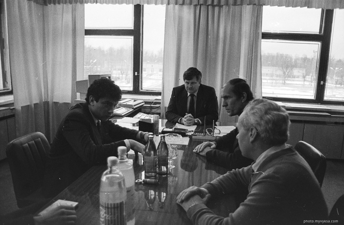 Приезд Бориса Немцова в Выксу. 1992