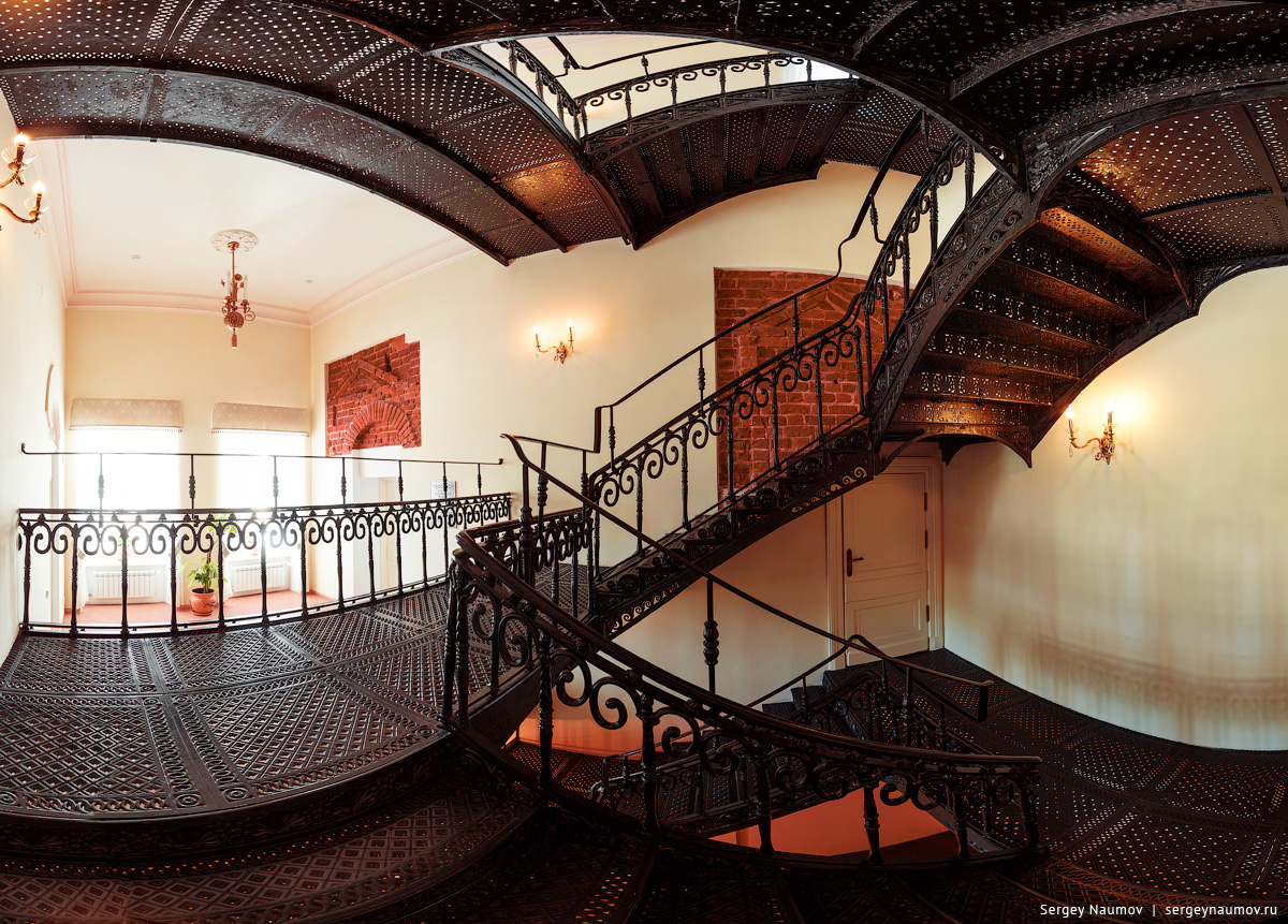 Музей Выксы. Лестницы
